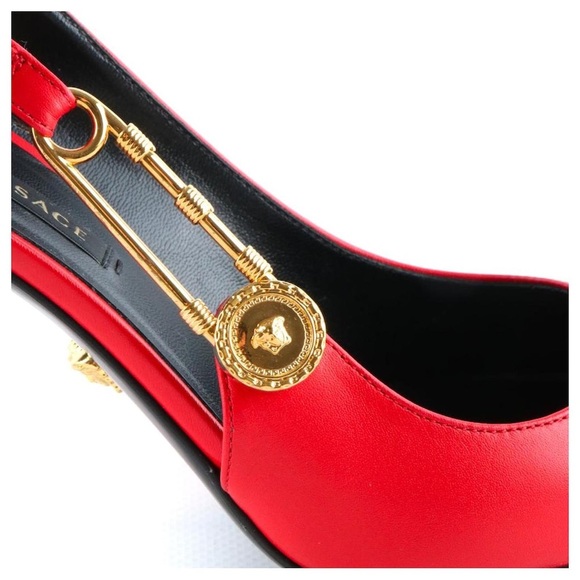 AUTHENTIC Versace red 100% leather women’s “safety pin” pump size 8 - Picture 3 of 10